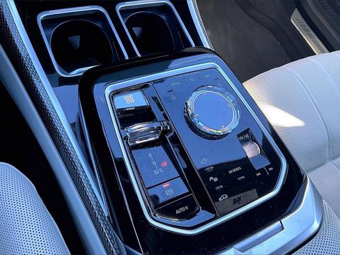 Certified 2023 BMW 740i w/ Executive Package image 26