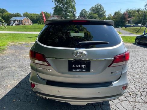 Used 2017 Hyundai Santa Fe AWD image 7
