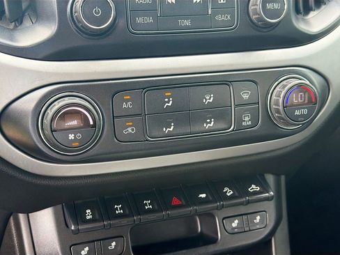 Used 2018 Chevrolet Colorado ZR2 w/ ZR2 Dusk Special Edition image 15