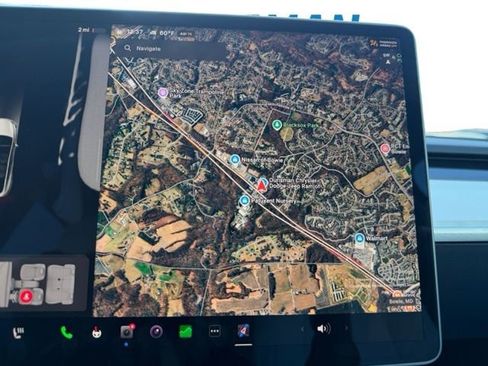 Used 2023 Tesla Model Y Long Range image 25