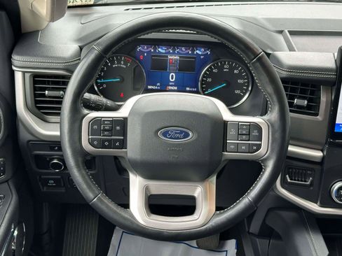 Used 2024 Ford Expedition XLT AWD/4WD image 13
