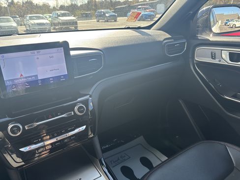 Used 2023 Ford Explorer ST-Line w/ Class IV Trailer Tow Package image 23