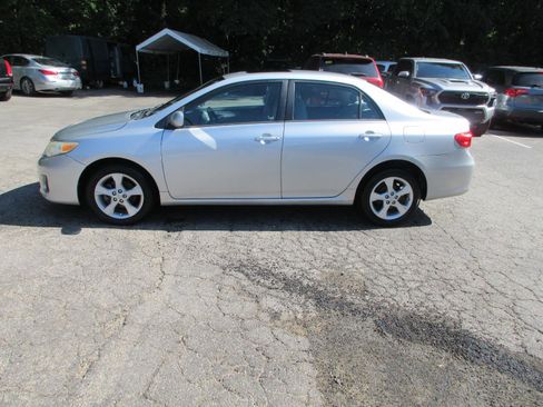 Used 2012 Toyota Corolla LE w/ Premium Pkg FWD image 8