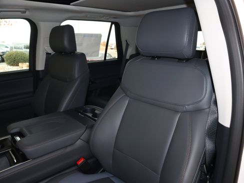 New 2025 Ford Expedition Active AWD/4WD image 33