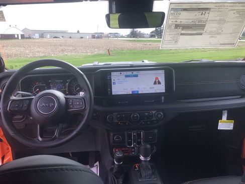 New 2025 Jeep Wrangler Unlimited Rubicon 392 image 21