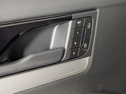 New 2026 Porsche Cayenne Coupe image 25