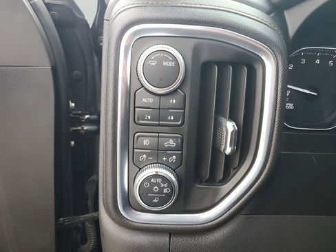 Used 2020 GMC Sierra 1500 AT4 w/ AT4 Premium Package image 32