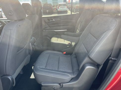 Used 2024 Chevrolet Traverse LT w/ Midnight/Sport Edition FWD image 24