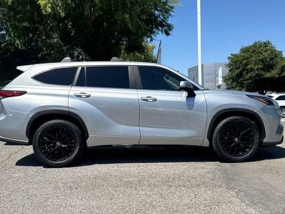 Used 2023 Toyota Highlander L