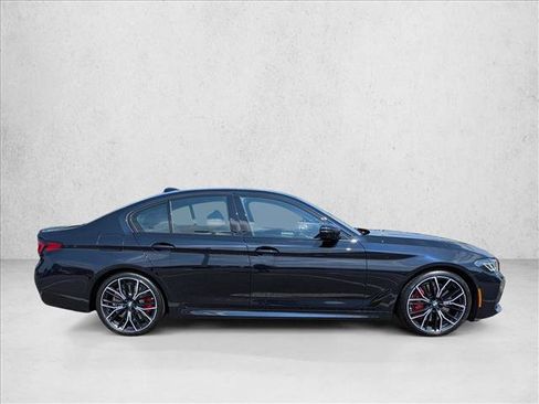 Used 2023 BMW M550i xDrive w/ Parking Assistance Package AWD/4WD image 4