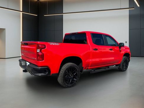 Used 2025 Chevrolet Silverado 1500 Custom Trail Boss w/ LPO, Dark Essentials Package AWD/4WD image 6
