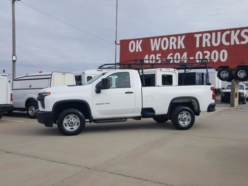 Used 2022 Chevrolet Silverado 2500 W/T image 2