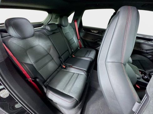 Used 2025 Porsche Cayenne GTS image 29