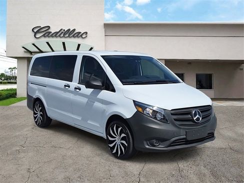 Used 2023 Mercedes-Benz Metris Passenger image 7