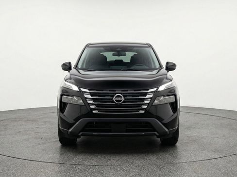 Used 2025 Nissan Rogue SV AWD/4WD image 2