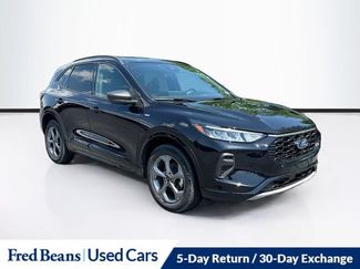 Used 2023 Ford Escape ST-Line w/ Tech Pack #1 AWD/4WD video 1