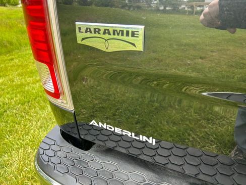 Used 2016 RAM 1500 Laramie w/ Convenience Group AWD/4WD image 5