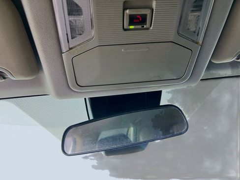 Used 2020 Toyota RAV4 LE image 19