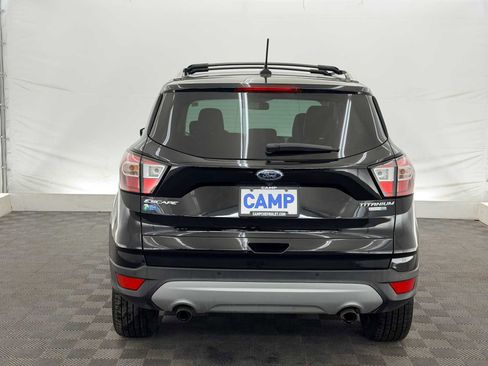 Used 2018 Ford Escape Titanium image 5