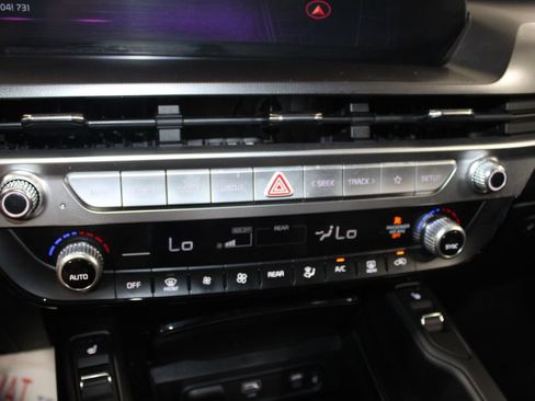 Used 2025 Kia Telluride S FWD image 42