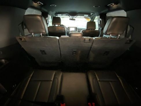 Used 2021 Ford Expedition XLT RWD image 18