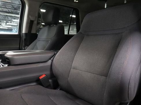 Used 2025 Ford Expedition Active RWD image 11
