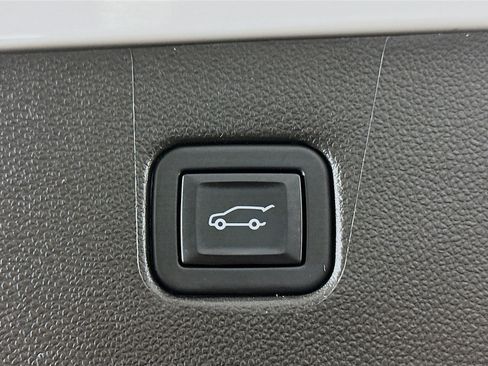 Used 2022 Chevrolet Blazer LT image 30