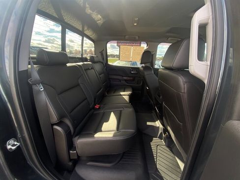 Used 2018 GMC Sierra 1500 SLT w/ Enhanced Driver Alert Package image 17