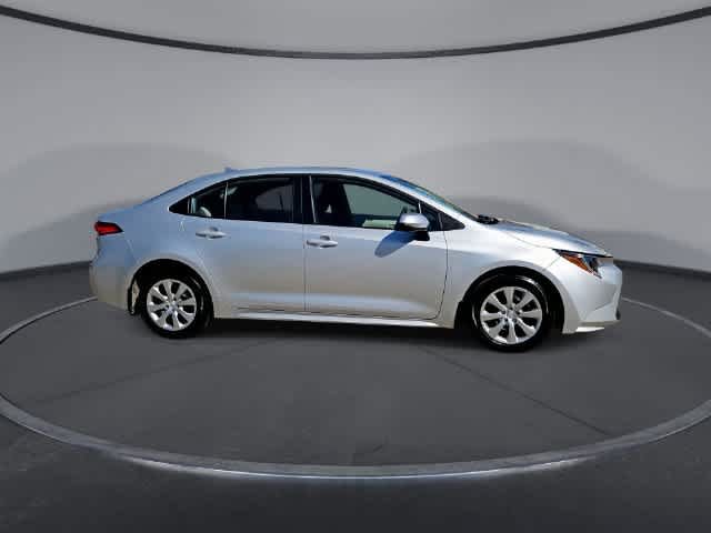 Used 2026 Toyota Corolla LE FWD image 9