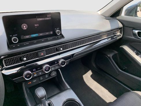 Certified 2025 Honda Civic LX image 18
