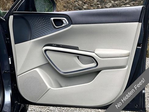 Used 2022 Kia Soul S FWD image 20