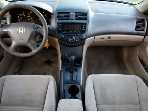 Used 2006 Honda Accord LX image 2