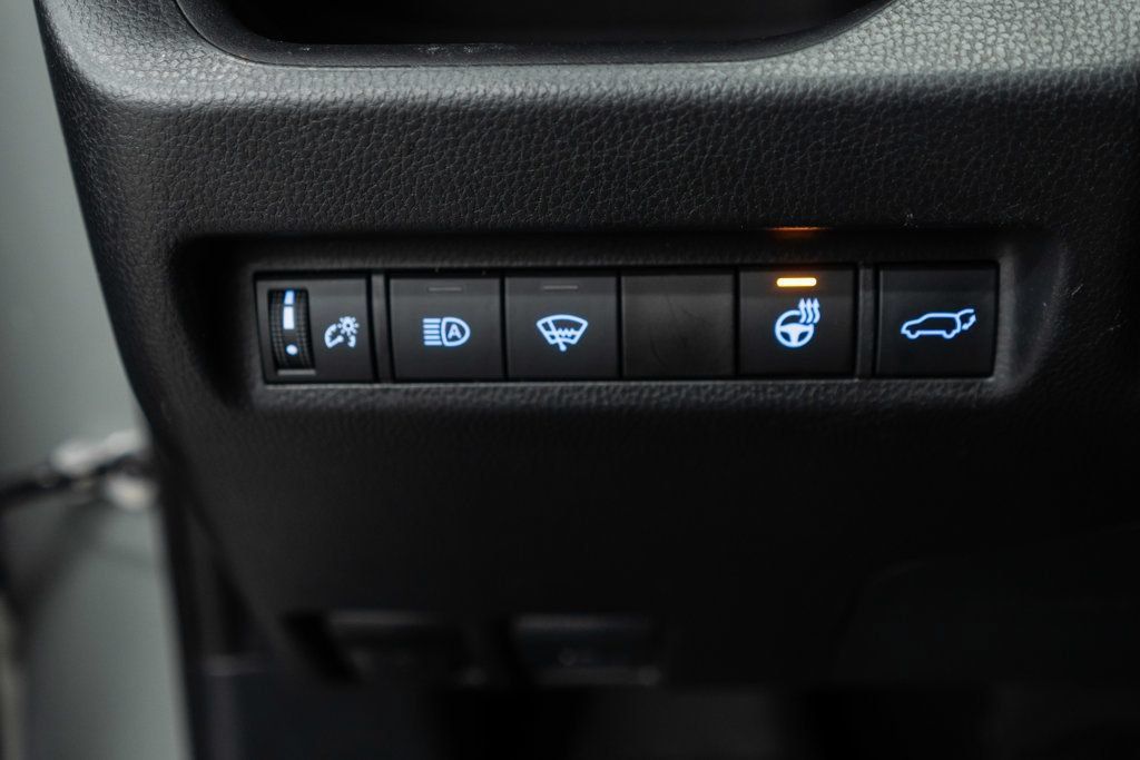 Used 2019 Toyota RAV4 XLE Premium AWD/4WD image 24