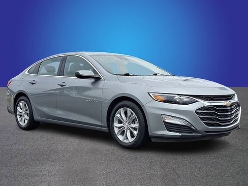 Used 2024 Chevrolet Malibu LT FWD image 3