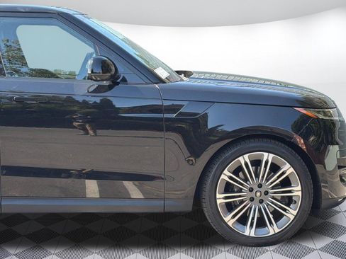 Used 2024 Land Rover Range Rover Sport SE AWD/4WD image 37