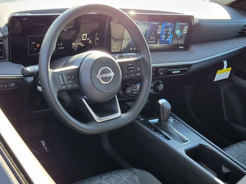 New 2026 Nissan Kicks SV w/ SV Premium Package image 5