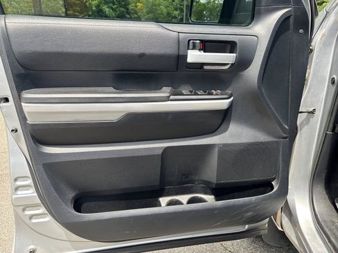 Used 2018 Toyota Tundra SR5 w/ SR5 Upgrade Package RWD image 12