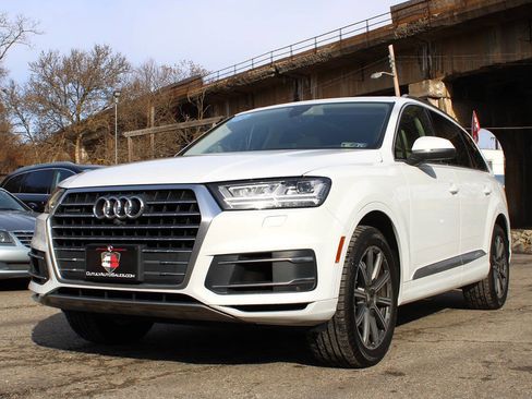 Used 2017 Audi Q7 3.0T Premium Plus image 3