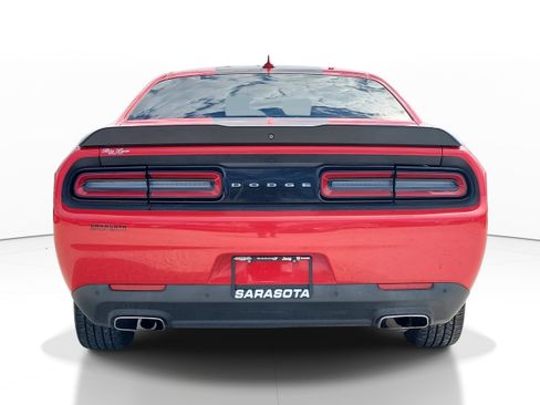 Used 2017 Dodge Challenger SXT Plus image 5