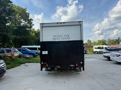 Used 2016 Ford E-450 and Econoline 450 Super Duty image 5