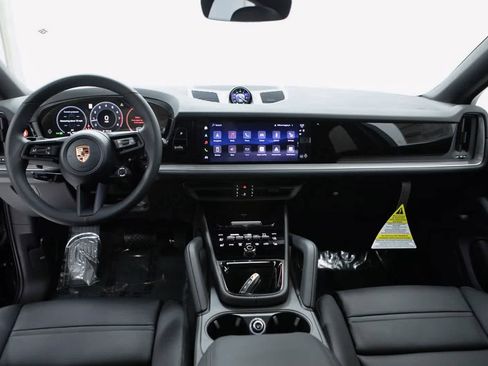 Certified 2026 Porsche Cayenne Coupe AWD/4WD image 13