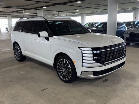 Used 2026 Hyundai Palisade Calligraphy FWD image 2