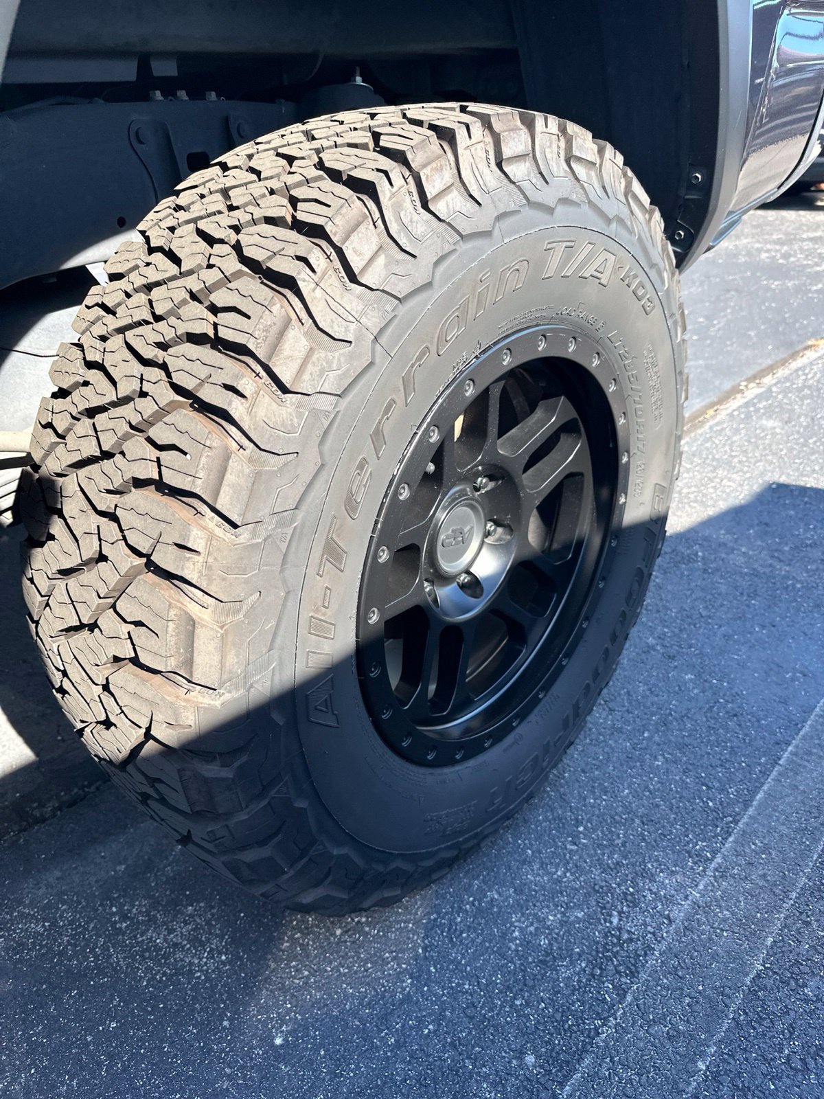 Used 2020 Toyota Tacoma TRD Off-Road AWD/4WD image 6