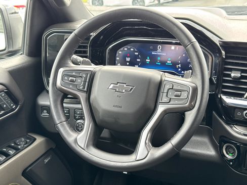 Used 2022 Chevrolet Silverado 1500 ZR2 w/ Technology Package image 24
