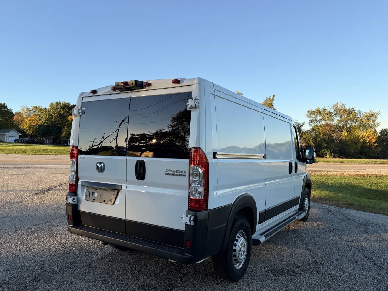 Used 2025 RAM ProMaster 2500 w/ U-Haul Equipment Group FWD image 5
