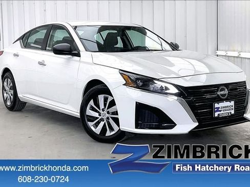 Used 2025 Nissan Altima 2.5 S image 1