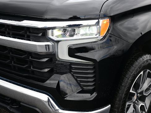 Used 2024 Chevrolet Silverado 1500 LT image 14