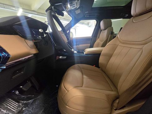 New 2026 Land Rover Range Rover Sport SE AWD/4WD image 25