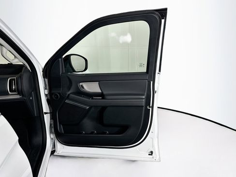 Used 2025 Ford Expedition Active image 35