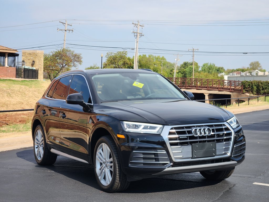 Used 2019 Audi Q5 2.0T Premium Plus w/ Premium Plus Package AWD/4WD image 3